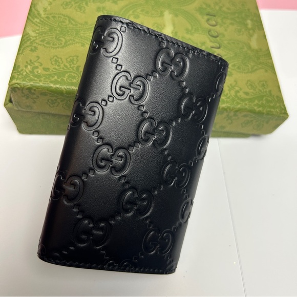 Gucci GUCCISSIMA Key holder case. Leather trifold Key Wallet. Black. Silver - Picture 5 of 8